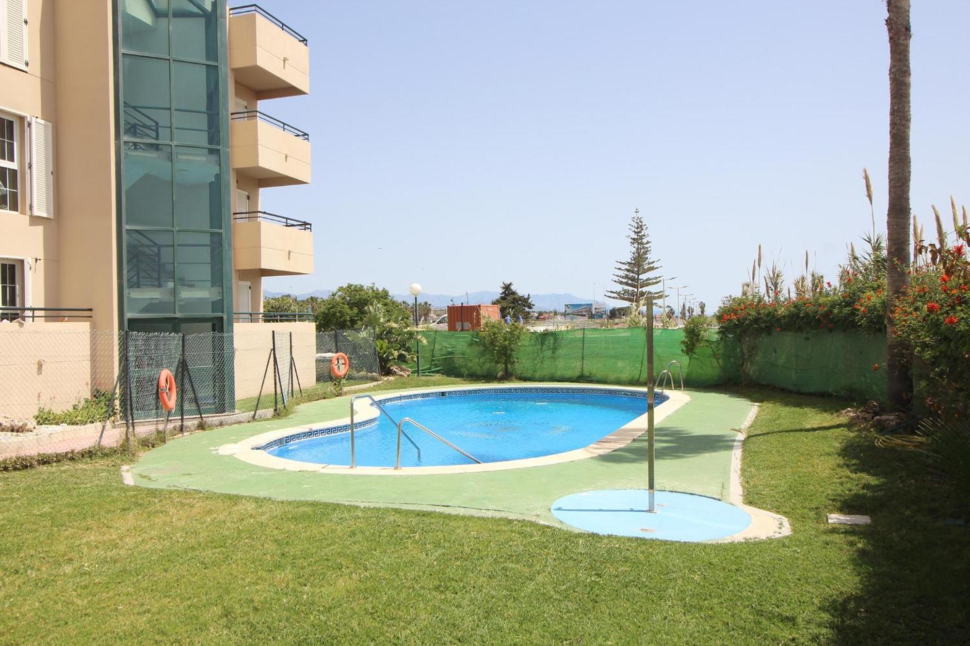 Playa Linda Family By Del Parque Flats Apartment Велес-Малага Екстериор снимка